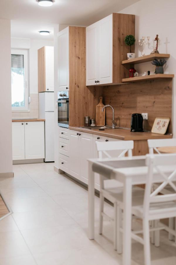 Bell Tower Apartment Мостар Екстер'єр фото
